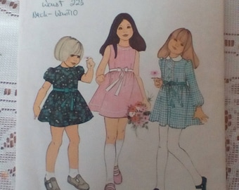 Vintage Style 4020 dressmakers sewing pattern Child's Dress 1970s 1972