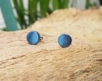 Titanium earrings Anodised vivid blue with titanium stud backings. Hypoallergenic titanium studs. Allergy free earrings. Allergy free studs
