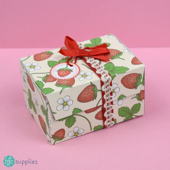 strawberry-printable-gift-box-favor-box-2-templates-to-print