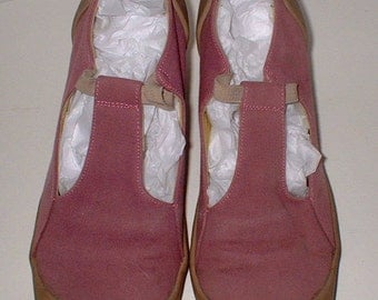 Camper PURPLE Mary Jane Heels Shoes Size 38 like a size 7M