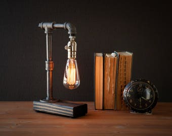 Mason Jar lamp/Industrial lamp/Rustic decor/Table lamp/Radio