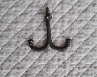 Vintage Cast Iron Double Coat Hook / Restoration Parts