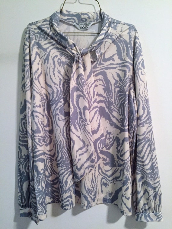 Women's Vintage Animal Print Blouse/White and Blue/Grey