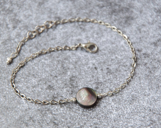 Thin chain bracelet, Mother of pearl jewelry, Round bead bracelet, Women chain bracelet, One stone bracelet, Chain and bead bracelet