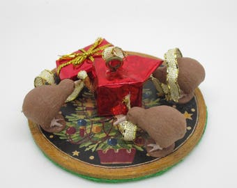 It Takes A Family - A Kiwi Ornament