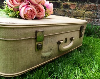 CREAM VINTAGE SUITCASE - Cream Vintage Luggage | Cream Case | Vintage Cream Home Decor | Cream Suitcase | Photography Prop | Cream Decor