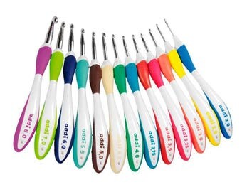 Addi Swing ergonomic crochet hook, comfort-grip, comfortable and flexible crochet hook