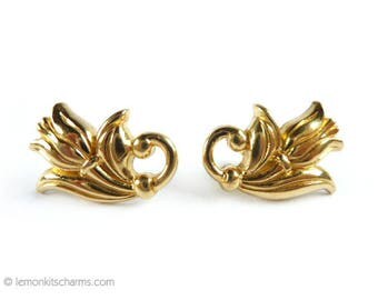 Vintage Avon Spring Tulip Earrings, Jewelry 1980s 1990s, Gold Goldtone, Floral Flower, Pierced Post
