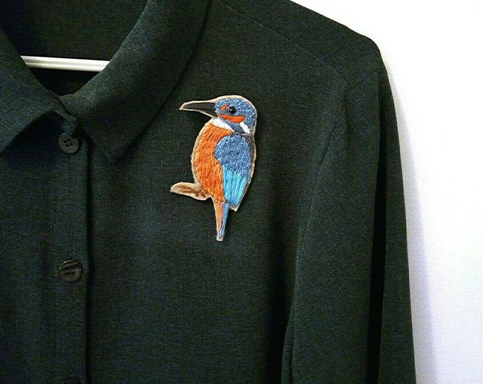 Embroidery Bird brooch Embroidered jewelry for woman Bird lover Gift girlfriend idea Embroidered pin Bird gift Bird pin brooch mom gift bird