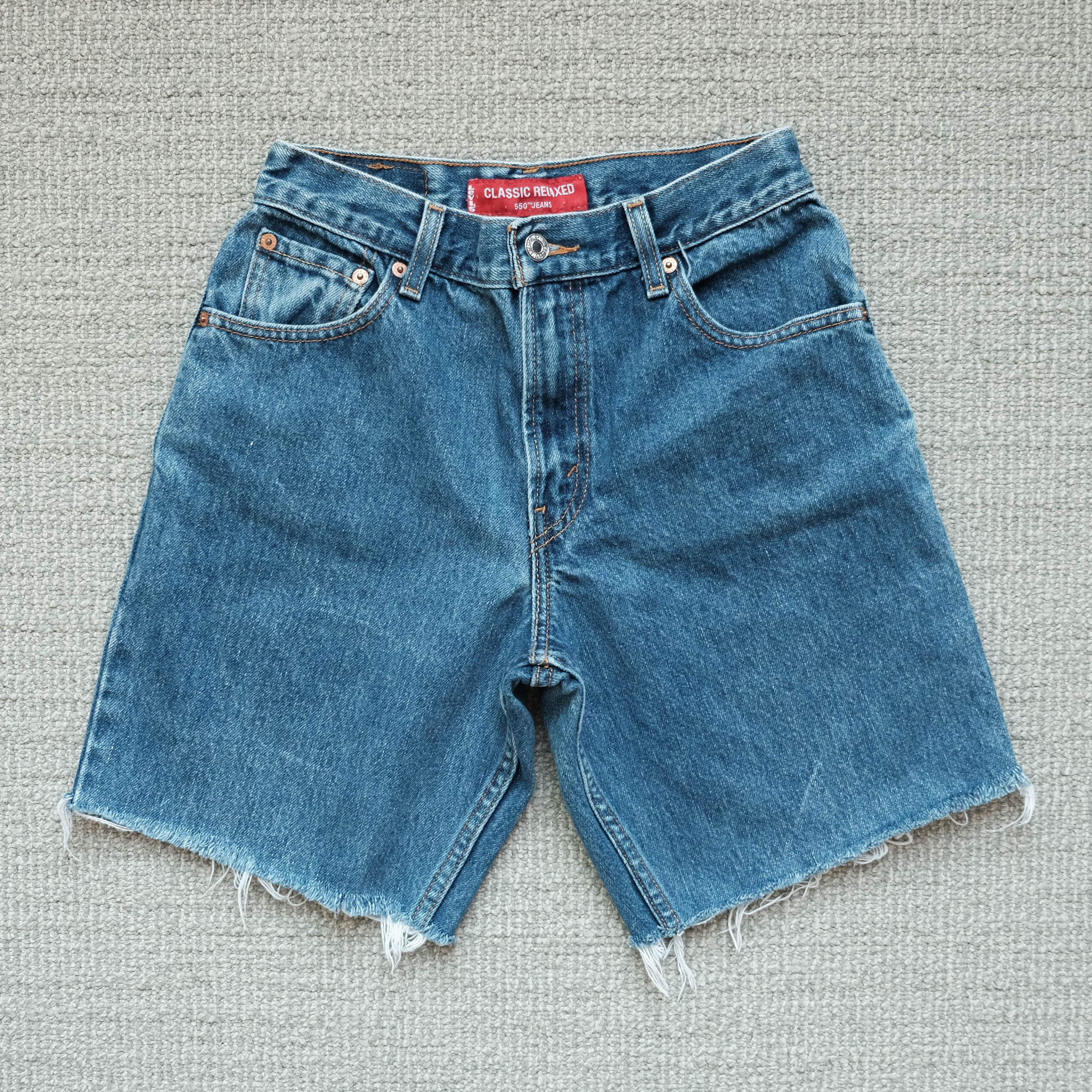 Reworked bermuda short jeans