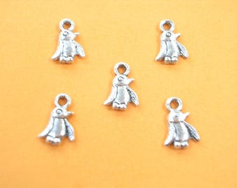 LOT 5 metal CHARMS: Penguin 11mm