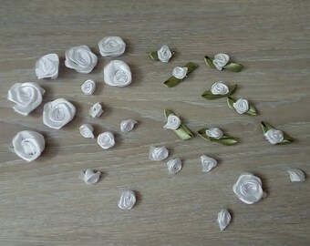 Set of 25 flowers, pink satin