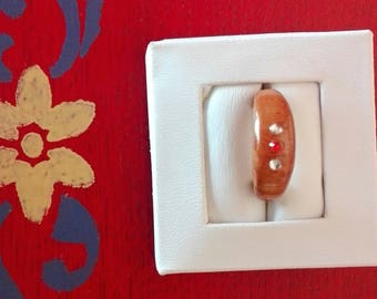 Ring 3 wooden moutouchi and varnished shiny rhinestones