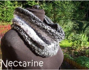 Light and dark grey ombre collar