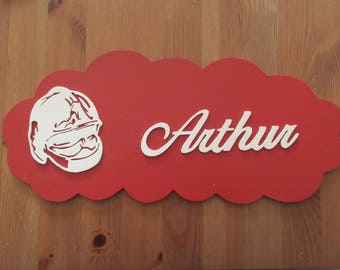 red door with customizable fireman helmet