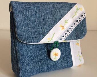 Small bag, yellow and white version