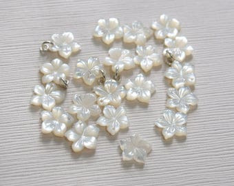 Mother of Pearl carved flower charms - T1 - P11