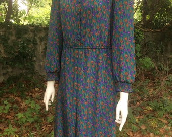Brilliant Green Iris Ruffle-neck Dress // medium // 1980s // Stranger Things // button up // autumn // bright // floral