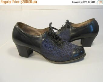 Clearance 60% Off Summertime Sass - Vintage 1940s WW2 Navy Leather & Mesh Lace Up Oxfords Shoes - 6C