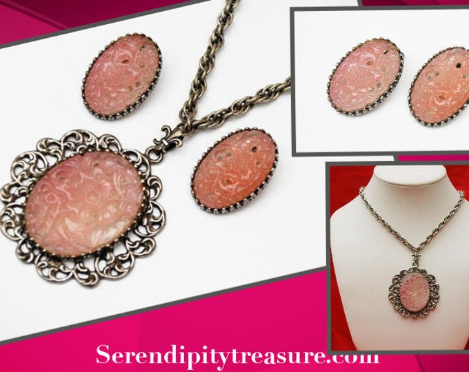 Pink oval Pendant earrings set - Pink molded art rose quartz glass - Siver Filigree- Mid century- Fleur de lis - clip on earrings