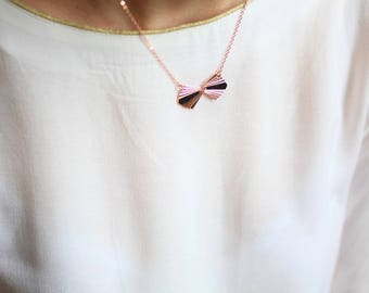Fine gold Ora necklace pink
