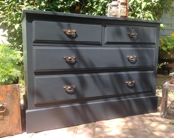 Antique chest of drawers
