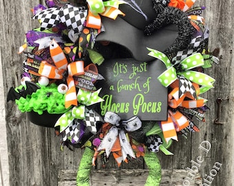 Hocus Pocus Decor, Hocus Pocus Wreath, Witch Wreath, Black Cat Wreath, Witch Decor, Halloween Wreath, Halloween Decor, Witch Legs Wreath