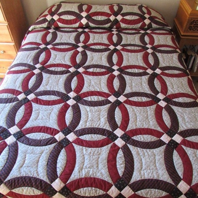 Amish and Mennonite Hand Stitched Quilts by QuiltedTreasureCo