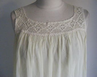 Vintage 1930s pretty pale lemon sheer chiffon nightdress hand crochet yolk medium size