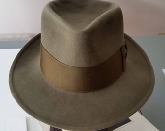 Vintage men's fedora size 7 1/8 dark green