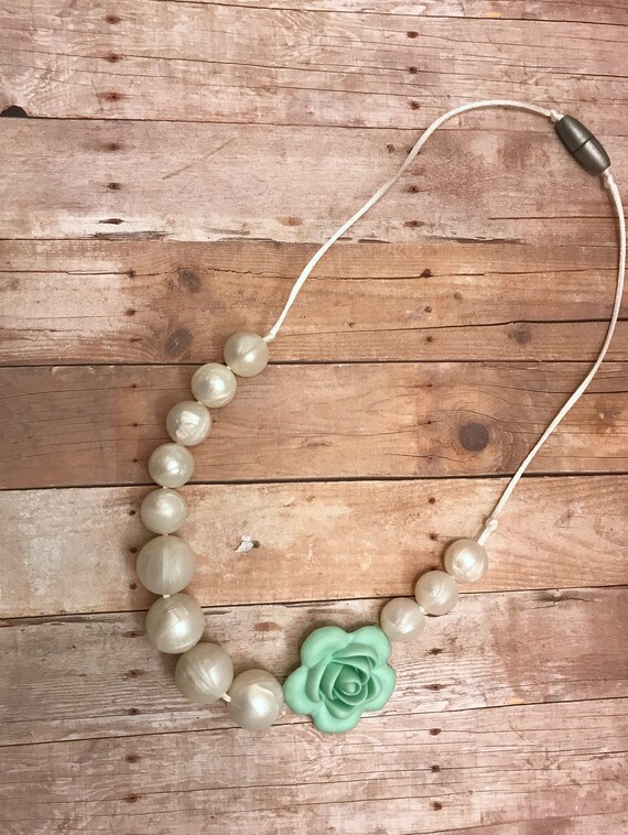 chew fidget necklace