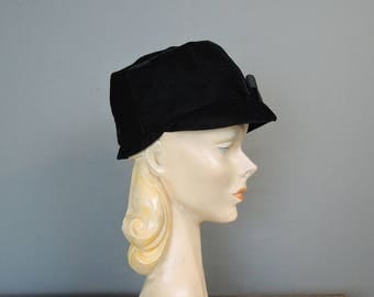 Vintage Black Velvet Hat, Mod 1960s Hat with Brim and Bow, 21 inch head