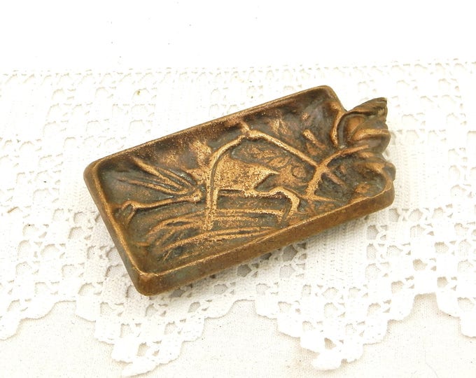 Small Art Nouveau Bronze Ashtray Decorated with a Finch Bird Perched on a Branch, Belle Epoque Vide Poche, Victorian Metal Work, Ring Dish