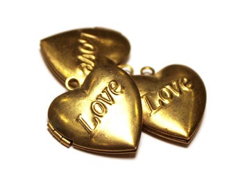3 Vintage Lockets, Brass Locket, Heart Locket, Jewelry Locket, Necklace Locket, Love Locket, Vintage Heart Locket, Locket Charm, Brass Heart