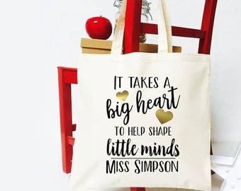 Personalised teacher tote bag. It takes a big heart, custom thank you teacher gift idea. Gold hearts. Cotton shopping bag.