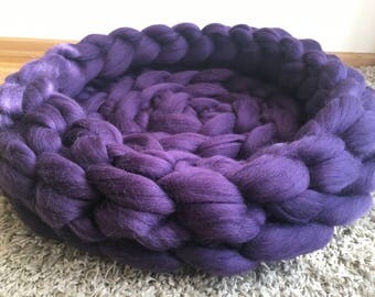 Chunky Cat Bed, Chunky Knit Pet bed, Pet cave, Pet Bedding, Merino Wool Cat bed, arm knit, knit house, Cat cave, Pet house, by woolexperts