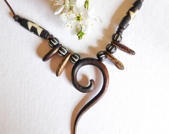 Wood and Horn, ethnic, tribal, and wild Mursi necklace