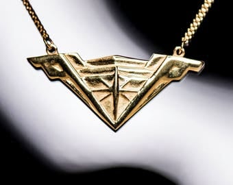 DC Comics Wonder Woman Movie Tiara Stainless Steel Necklace (Shiny Gold)