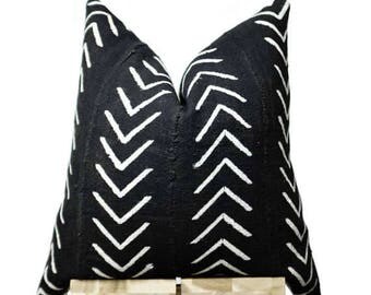 African Mudcloth Pillow Cover, Authentic African Mud Cloth, Boho Pillow, Tribal Pillow, African Throw Pillow | Black and Cream