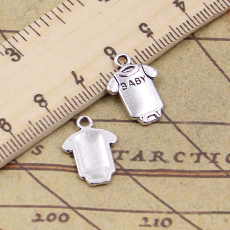 50 PCS 17*12 MM Baby Clothes Charms Antique Silver Charm Pendants