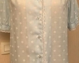 Short-sleeve shirt in blue and white polka dot cotton