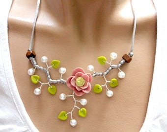 Flower necklace spring summer