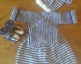 Whole jacket, harem pants, booties and hat size newborn to 1 month
