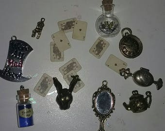 Alice in Wonderland charm set