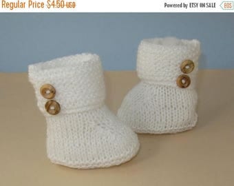 40% OFF SALE digital pdf file knitting pattern for - Easy Baby Garter Stitch Cuff 2 Button Booties pdf knitting pattern