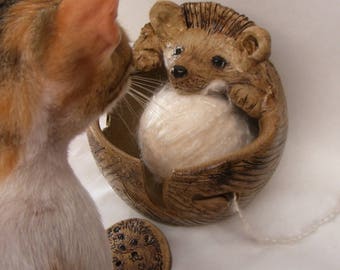 Stoneware Hedgehog Yarn Bowl No.7 Comes With A Button Gift