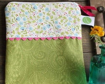 On Sale Eco friendly 7.5" Reusable Sandwich Bag - 7.5" x 7.5"- Food safe PUL lined, Zippered, Machine Washable
