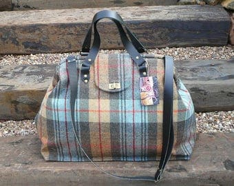Carpet Bag, Weekender Bag, Luggage, Travel Bag, Overnight bag, Mary Poppins Bag, Scottish Wool tweed bag