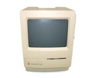 Apple Macintosh Classic Model M0420 Desktop Vintage Compact Computer