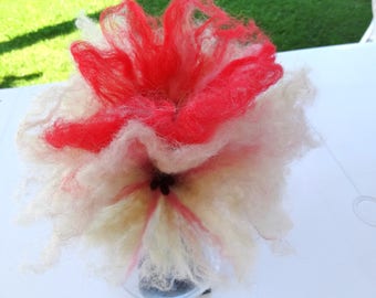 Offering a beautiful bouquet of 5 felted flowers